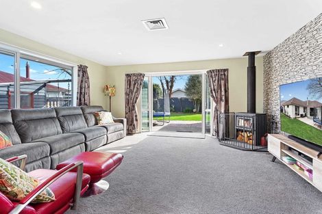 Photo of property in 308 Lake Terrace Road, Shirley, Christchurch, 8061