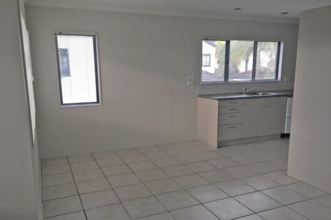 Photo of property in 2/143 Ash Street, Avondale, Auckland, 1026