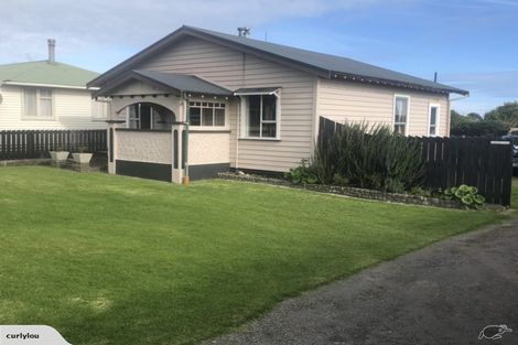 Photo of property in 174 Tasman Street, Opunake, 4616