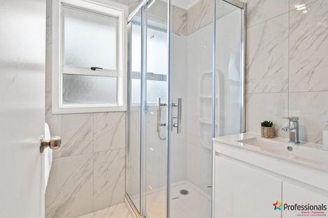 Photo of property in 34 Convair Crescent, Mangere, Auckland, 2022