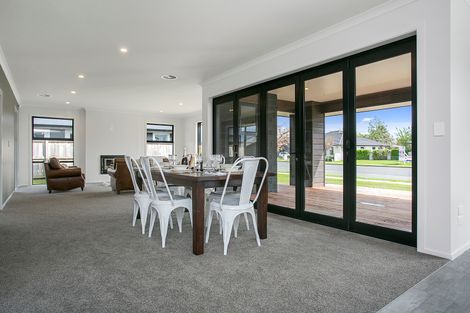 Photo of property in 35 Tulip Drive, Cambridge, 3434