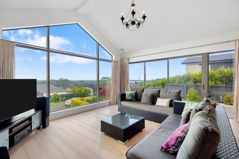 Photo of property in 22 Estuary View Road, Welcome Bay, Tauranga, 3112