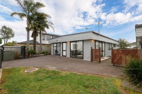 Photo of property in 85 Sunderlands Road, Bucklands Beach, Auckland, 2012