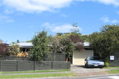 Photo of property in 2 Alberta Street, Acacia Bay, Taupo, 3330