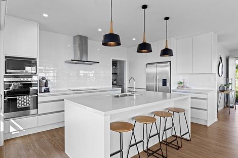 Photo of property in 8 Bernora Crescent, Bombay, 2675