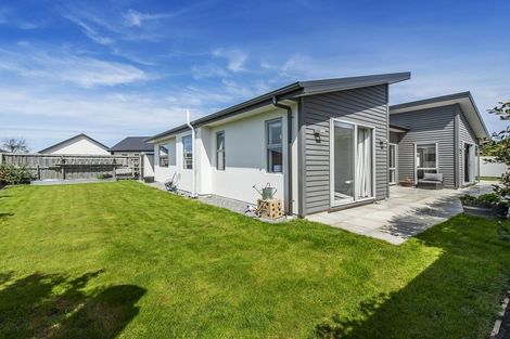 Photo of property in 6 Atap Place, Northwood, Christchurch, 8051