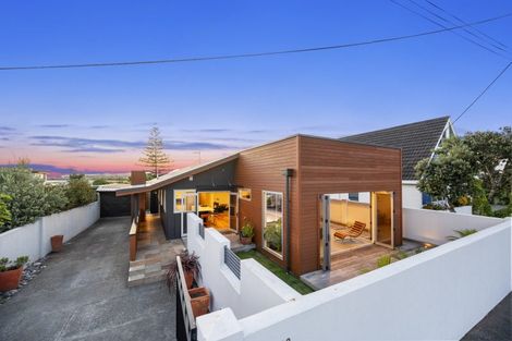 Photo of property in 108 Charles Street, Westshore, Napier, 4110