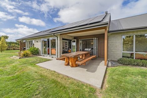 Photo of property in 39 Thorndon Close, Kirwee, Darfield, 7571