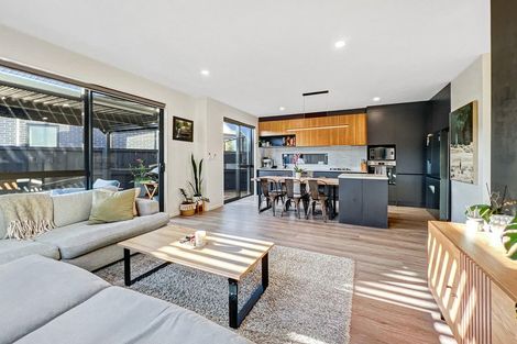 Photo of property in 19 Konoba Avenue, Kumeu, 0810