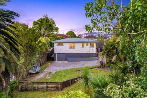 Photo of property in 23 Hutchinsons Road, Bucklands Beach, Auckland, 2014