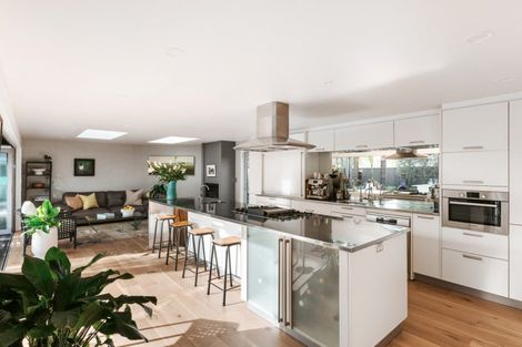 Photo of property in 241 Oceanbeach Road, Mount Maunganui, 3116