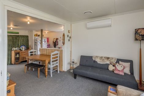 Photo of property in 9 Minnie Street, Shannon, 4821