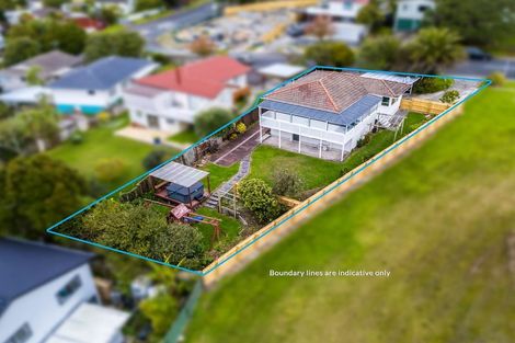 Photo of property in 92 Gallony Avenue, Massey, Auckland, 0614