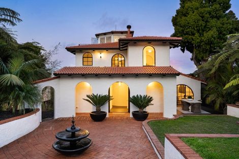 Photo of property in 35 Tawini Road, Titirangi, Auckland, 0604