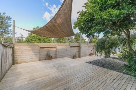 Photo of property in 2/60 Centorian Drive, Windsor Park, Auckland, 0632