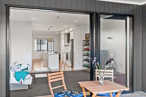 Photo of property in 86 Rangihina Road, Hobsonville, Auckland, 0616