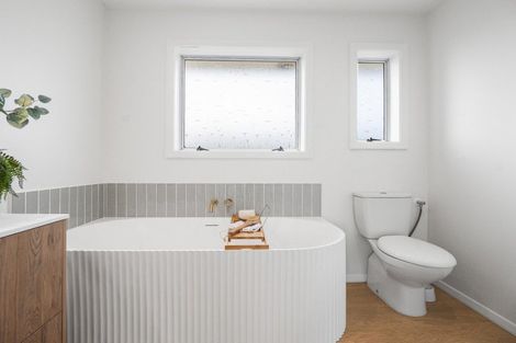 Photo of property in 67 Farquhars Road, Redwood, Christchurch, 8051