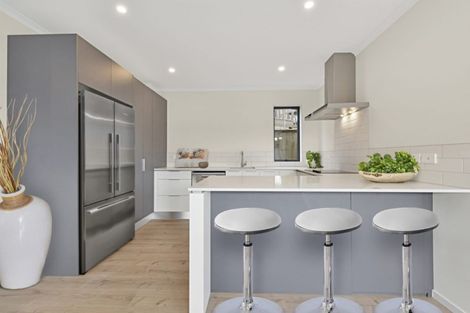 Photo of property in 9 Vincent Mcgrath Crescent, Swanson, Auckland, 0614