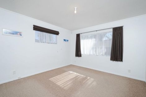 Photo of property in 204b Edmonton Road, Te Atatu South, Auckland, 0610