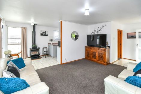 Photo of property in 13 Fiesta Drive, Half Moon Bay, Auckland, 2012