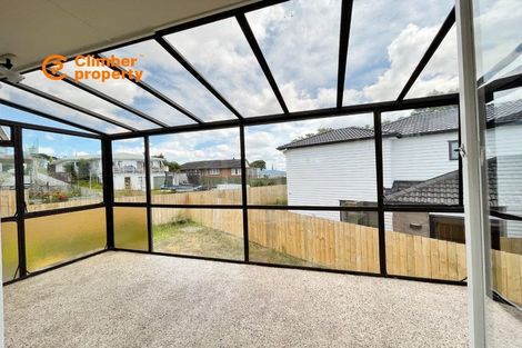 Photo of property in 2 Crystal Avenue, Glendene, Auckland, 0602