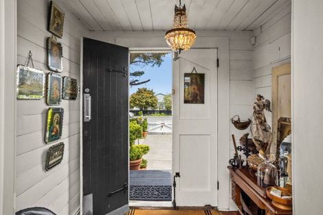 Photo of property in 17 School Road, Clive, 4102