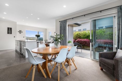 Photo of property in 11 Broadwater Close, Pyes Pa, Tauranga, 3112