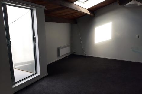 Photo of property in Metro Apartments, 22/220 Thorndon Quay, Pipitea, Wellington, 6011