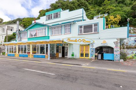 Photo of property in 427 Karaka Bay Road, Karaka Bays, Wellington, 6022