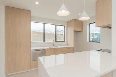 Photo of property in 32 Turtleback Avenue, Whitby, 5024