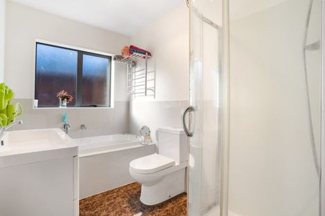 Photo of property in 38a Line Road, Glen Innes, Auckland, 1072