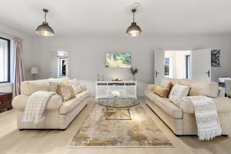 Photo of property in 24 Ellett Road West, Karaka, Papakura, 2580