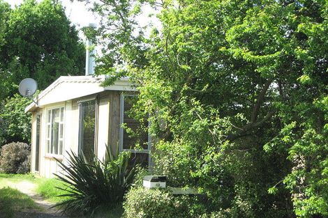 Photo of property in 40 Queens Avenue, Waikuku Beach, 7402
