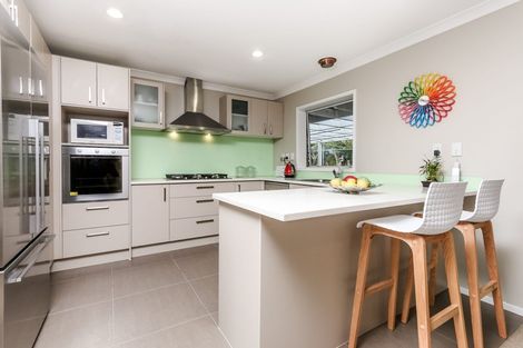 Photo of property in 37 Fratley Avenue, Farm Cove, Auckland, 2012