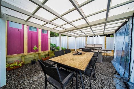 Photo of property in 172 Egmont Street, Patea, 4520