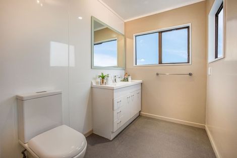 Photo of property in 22 Sailmaker Close, Whitby, Porirua, 5024