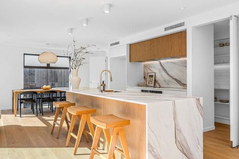 Photo of property in 2/17 Hewitts Road, Merivale, Christchurch, 8014