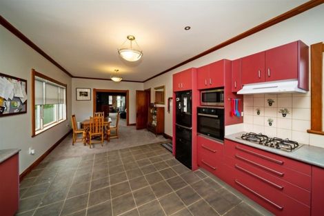 Photo of property in 70 Disraeli Street, Hawera, 4610