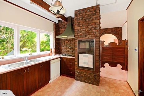 Photo of property in 19 Marywil Crescent, Hillcrest, Auckland, 0627