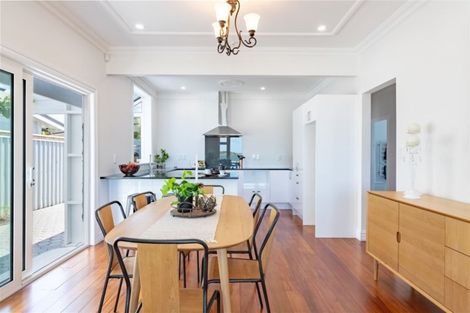 Photo of property in 155 The Esplanade, Petone, Lower Hutt, 5012