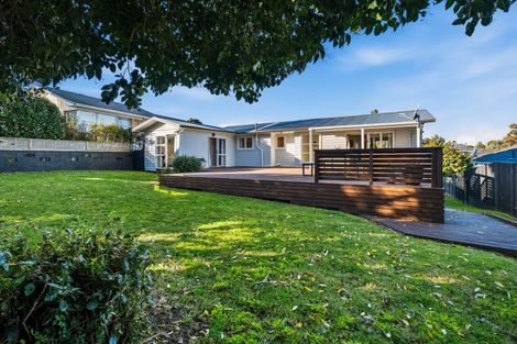 Photo of property in 6 Brouder Place, Hillpark, Auckland, 2102