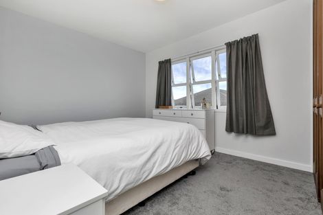 Photo of property in 2/622 East Coast Road, Pinehill, Auckland, 0630