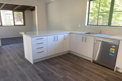 Photo of property in 112 Norana Road, Timberlea, Upper Hutt, 5018