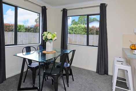 Photo of property in 23 Greenberry Drive, Ranui, Auckland, 0612