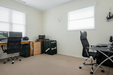 Photo of property in 56 Forest Lake Road, Forest Lake, Hamilton, 3200