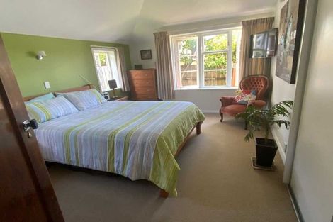 Photo of property in 2/10 Neil Avenue, Te Atatu Peninsula, Auckland, 0610