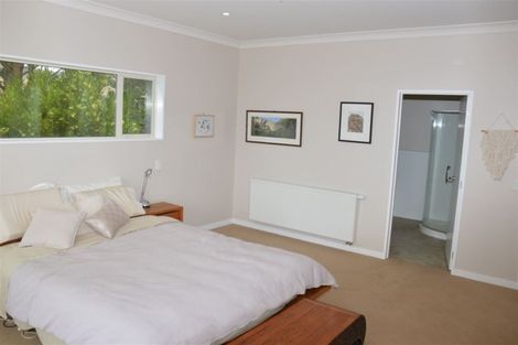 Photo of property in 135 Le Bons Bay Road, Le Bons Bay, Akaroa, 7583