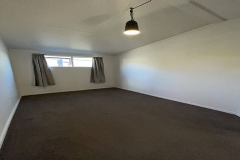 Photo of property in 1/52 Glen Road, Ranui, Auckland, 0612