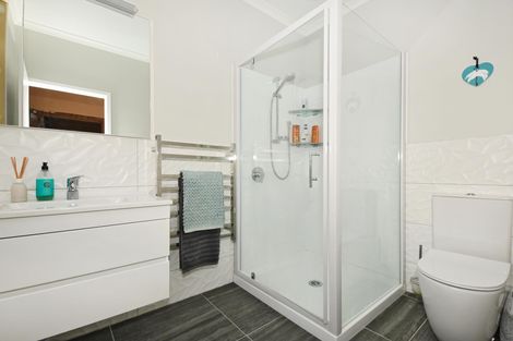 Photo of property in 429 Waikiekie Road North, Waiotira, 0193