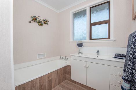 Photo of property in 5 Duthie Street, Milton, 9220